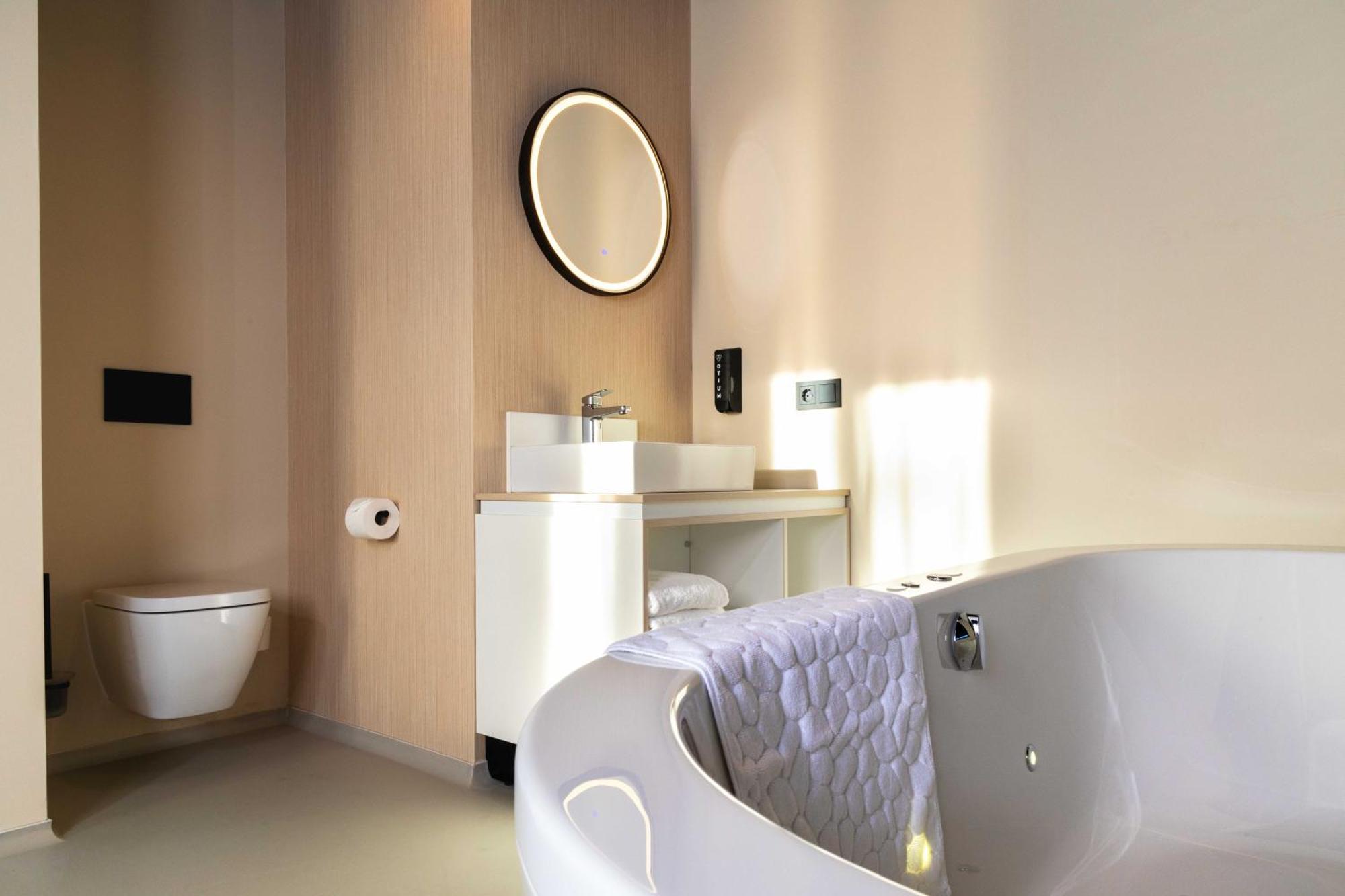 Otium Hotel Roosendaal Bagian luar foto