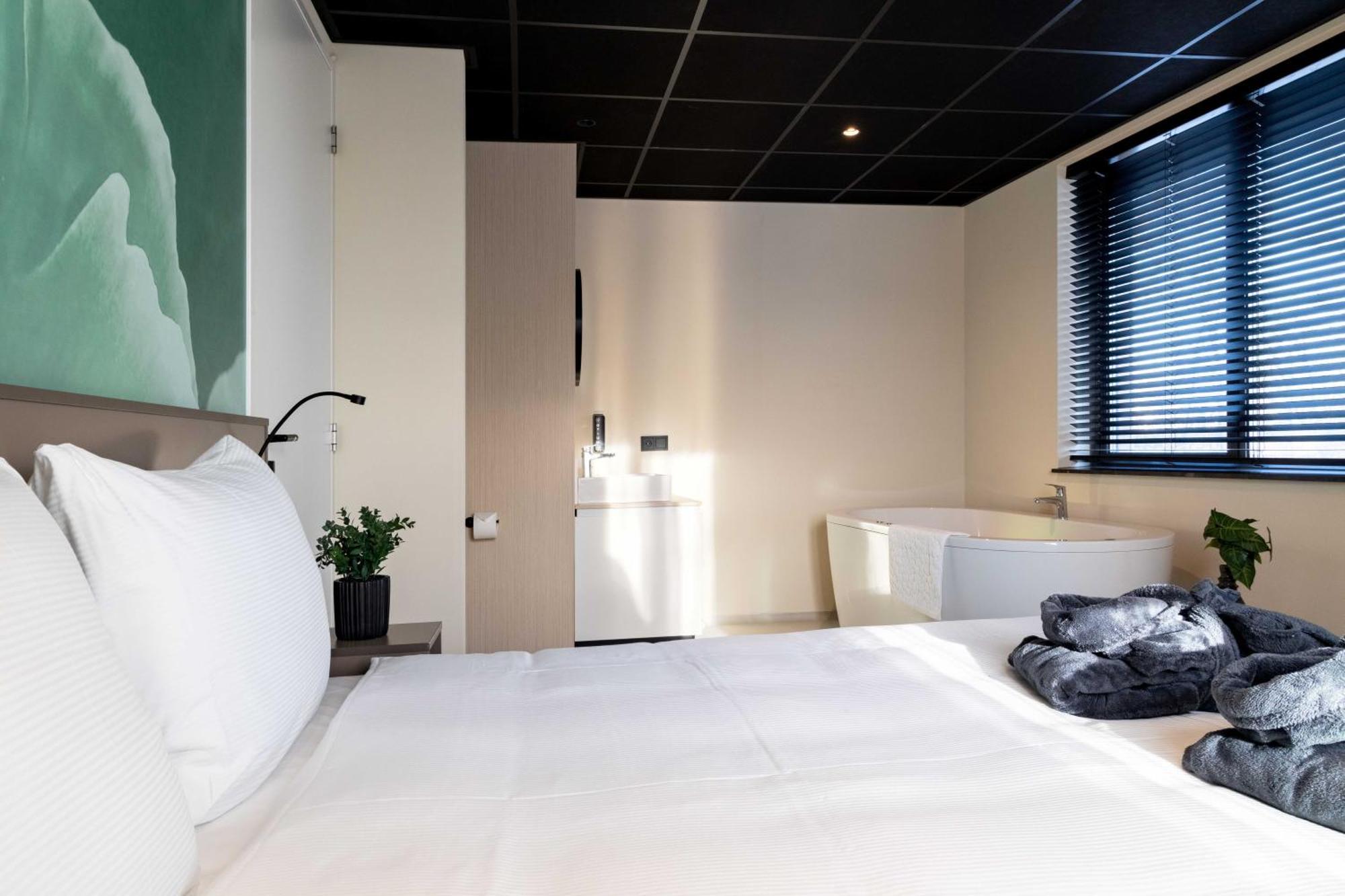 Otium Hotel Roosendaal Bagian luar foto